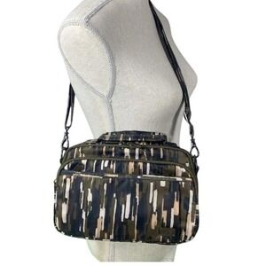 Lug‎ Scoop Crossbody Bag Womens Small Black Camo Excellent Brushstroke Travel